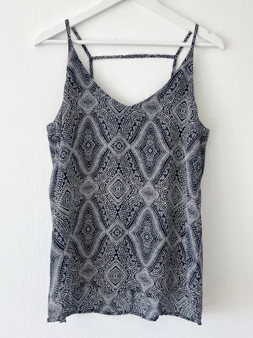 H&M Geometric Print Camisole Top Navy and White Size Small (4)
